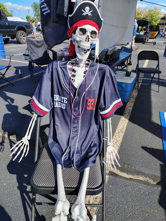The Pirate enjoying the tailgaiting party before the UNC Bears play ball.